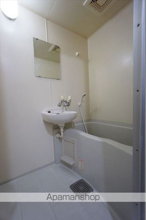 愛知県名古屋市東区泉2丁目の賃貸マンションの内装