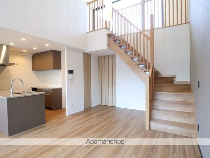 アヴァンセテラス瑞穂日向町の居間