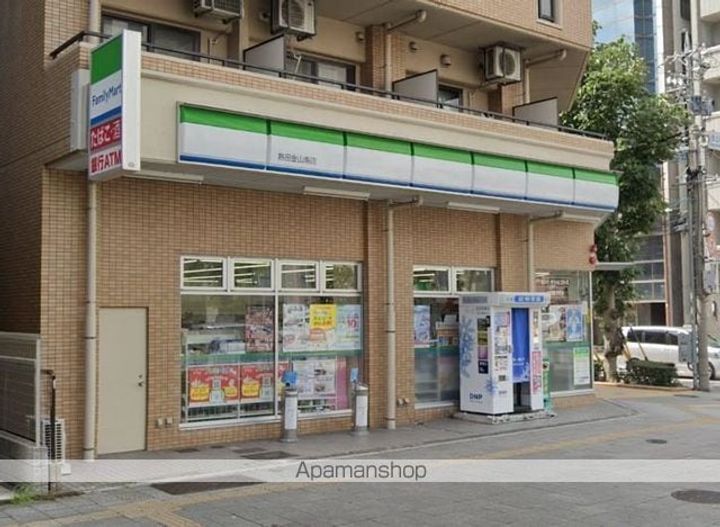 ロイヤルクレスト八熊101号室の周辺