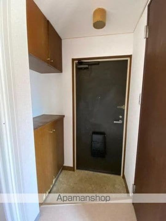 香川県高松市大工町の賃貸マンションの玄関