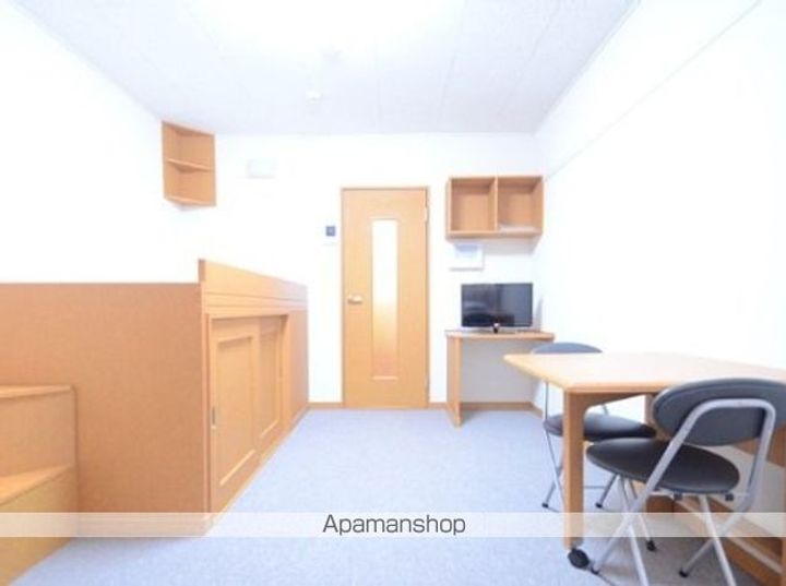 レオパレス春日108の居間