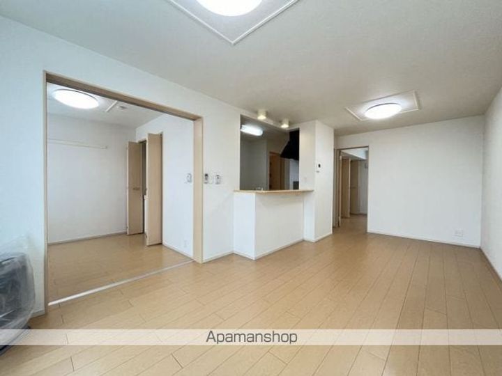 北海道亀田郡七飯町本町3丁目の賃貸アパートの内装