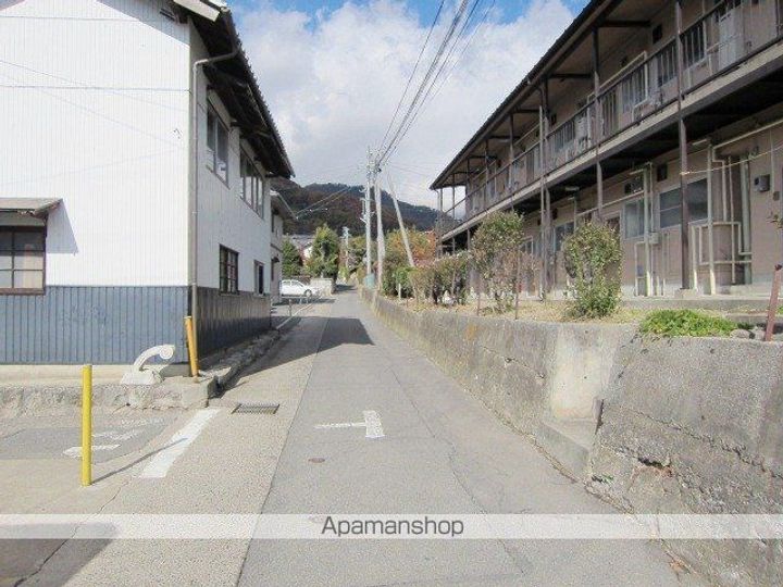 ニューハイツ杏子の周辺