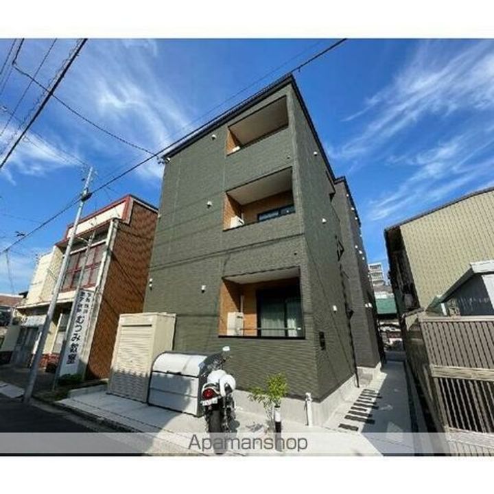 CRASTINE名楽町「クラスティーネメイラクチョウ」の外観