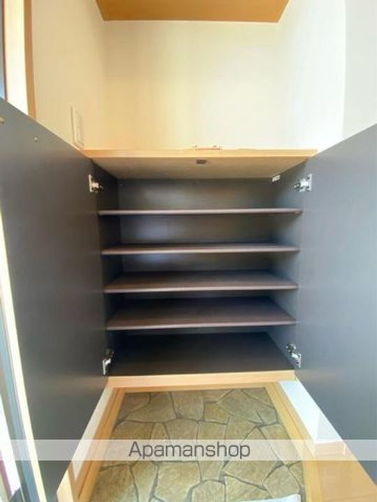 クレア伏石Sの玄関