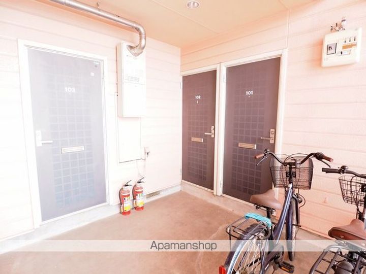 ハイツHANAの外観