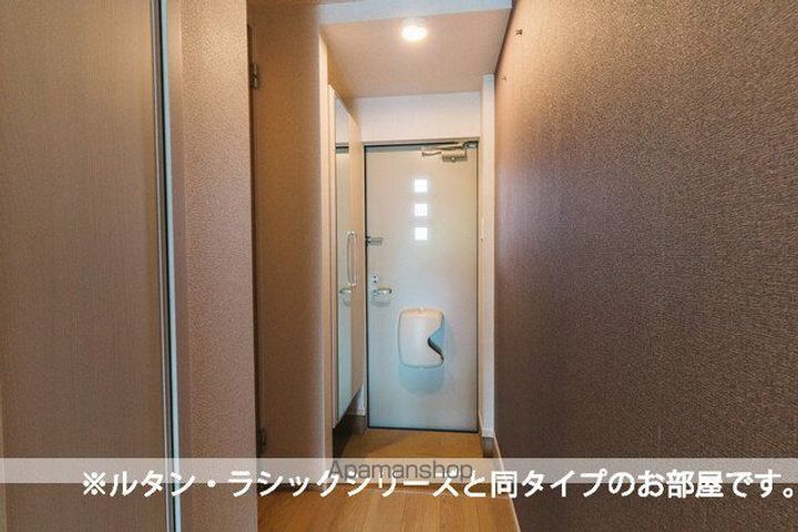 アルバスラピスⅢの玄関