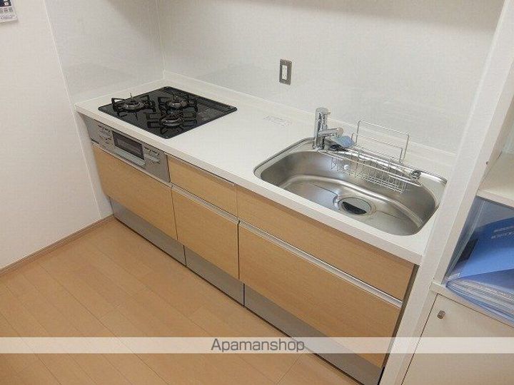 アーク河辺の内装