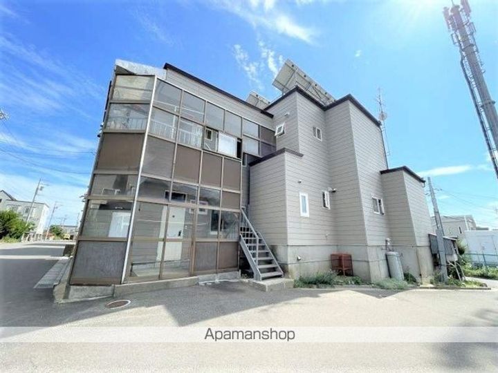 白石アパート1階の外観