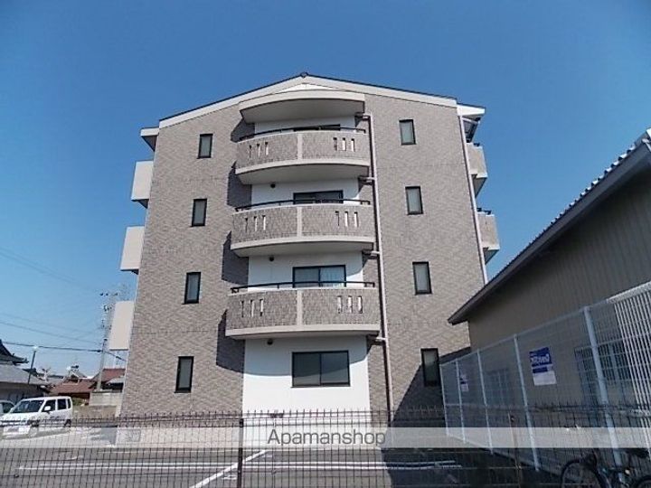 愛知県犬山市大字五郎丸字前畑の賃貸マンションの外観