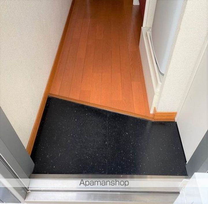 レオパレスパイン ブルーム Ⅰの玄関