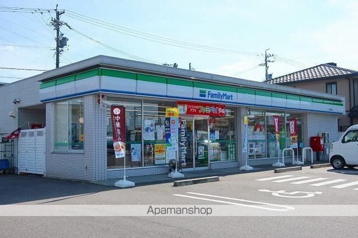 ブリリアントの周辺