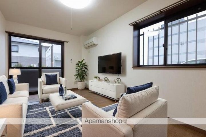 香川県高松市春日町の賃貸アパートの居間