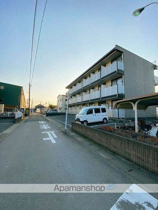 レオパレス三郷中央 清の外観