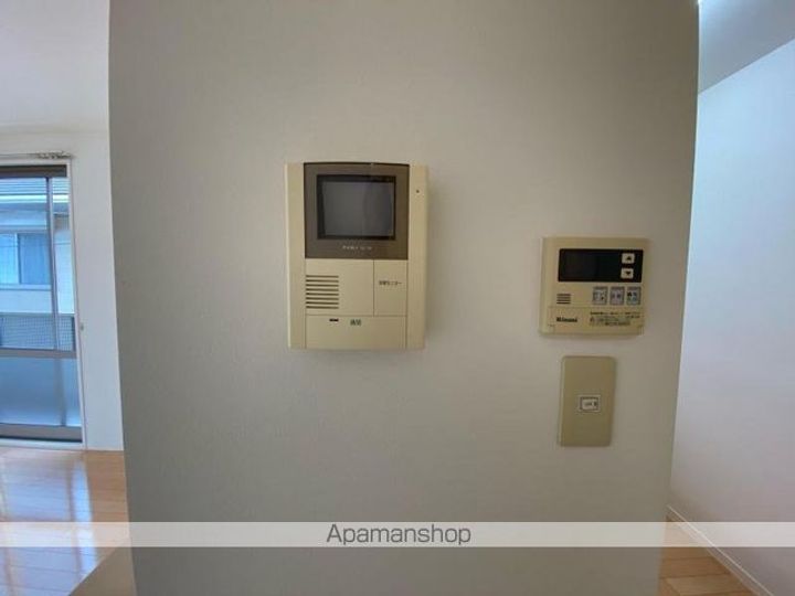 香川県高松市松縄町の賃貸アパートの内装