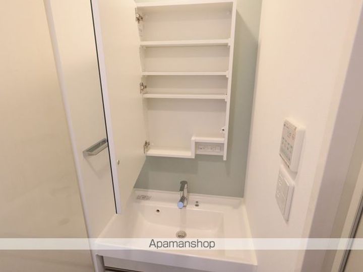 愛知県名古屋市中区伊勢山2丁目の賃貸マンションの内装