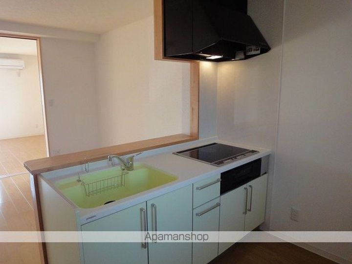 クレドール南川添のキッチン