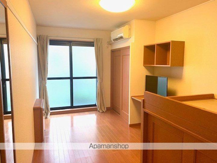 レオパレスAYAの居間