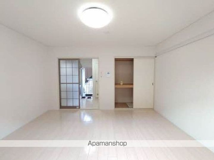 フレグランスしんEFの居間