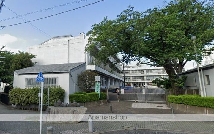 クラリッサ横浜アレッタの周辺