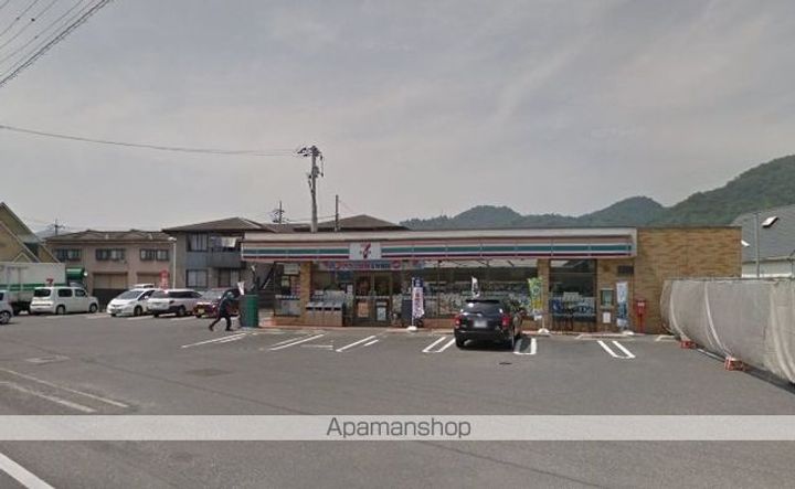 ファヴィリータCの周辺