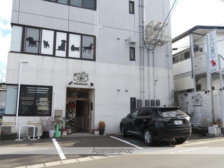 小松島コンパウンド112の周辺