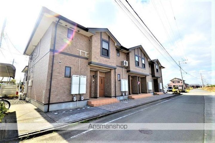 熊本県八代市中北町の賃貸アパートの外観