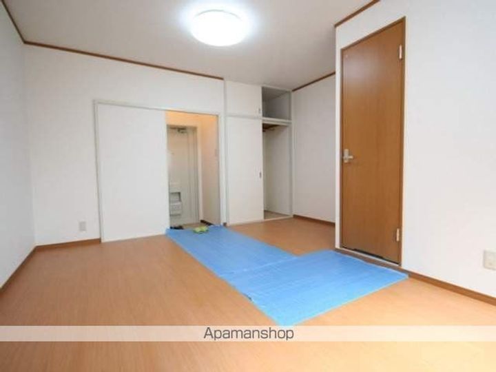 光ハイツの内装