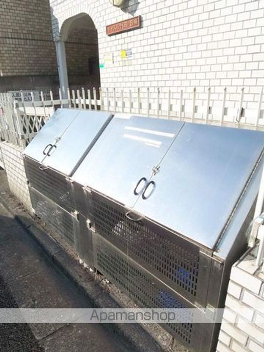 キャスル代田A102の外観