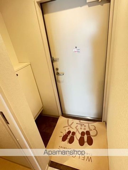 大阪府堺市東区野尻町の賃貸アパートの玄関