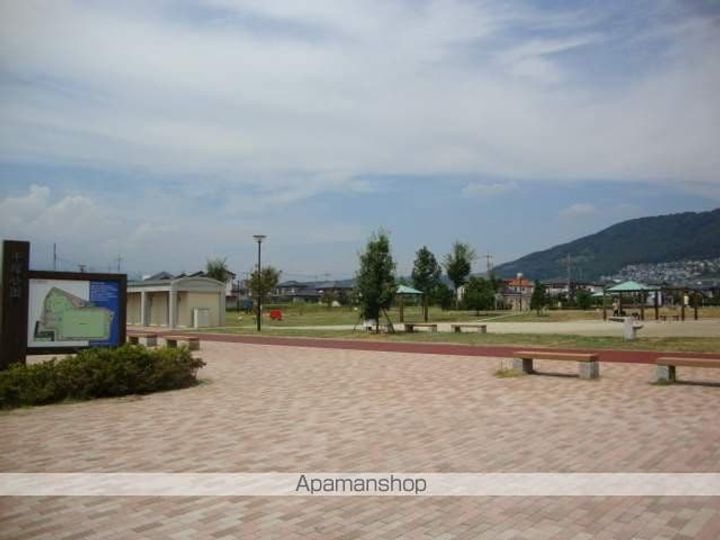 ラシーヌ103の周辺