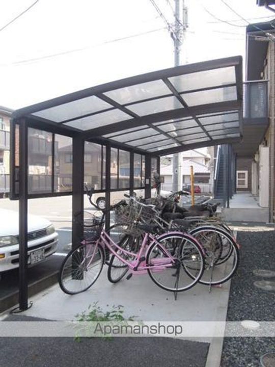 岡山県岡山市北区門前の賃貸アパートの外観