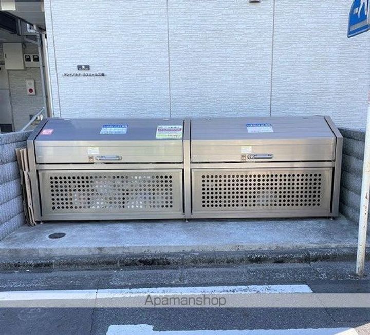 クレイノルナ ルミエール三郷の内装