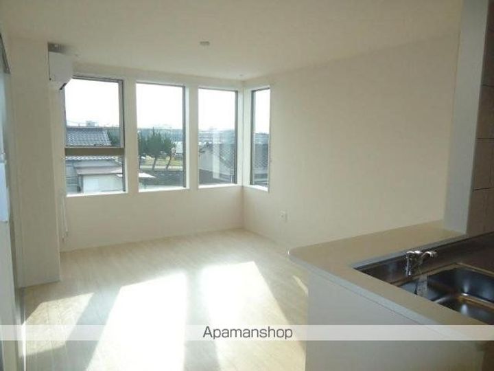 福岡県久留米市高良内町の賃貸アパートの内装