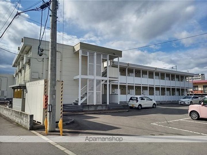 レオパレス南大町210の外観