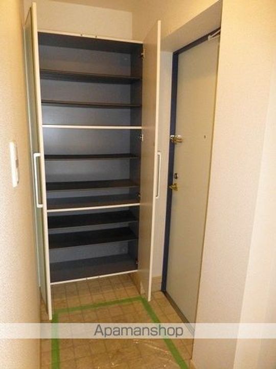 グランドコモンズⅡの玄関