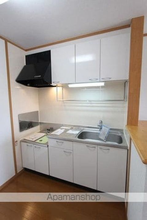 香川県高松市西山崎町の賃貸アパートのキッチン