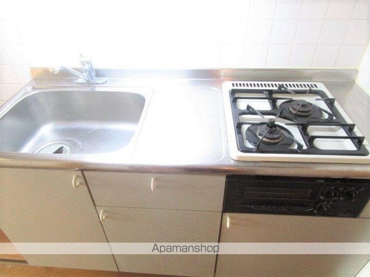 東京都中野区中野3丁目の賃貸マンションの内装