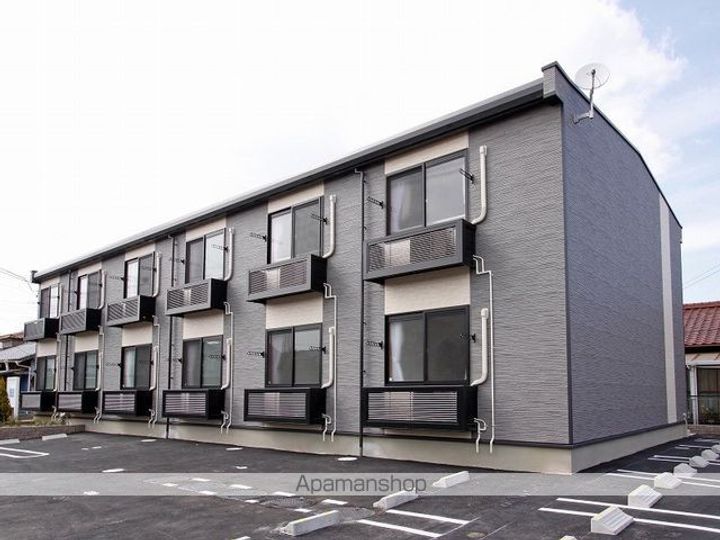 レオパレス小町塚202の外観