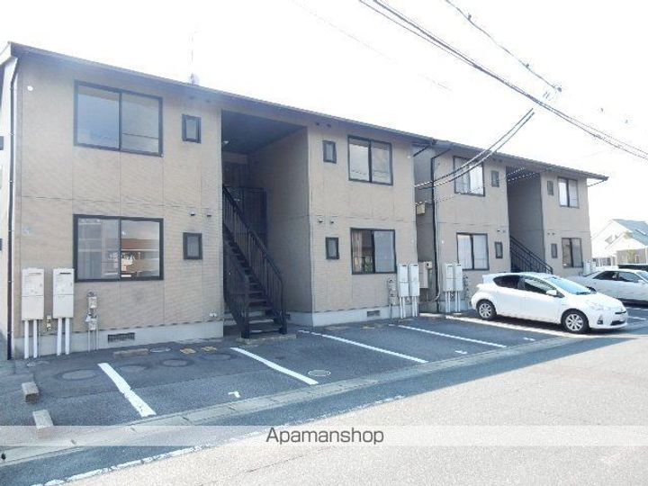 岡山県岡山市中区中井3丁目の賃貸アパートの外観