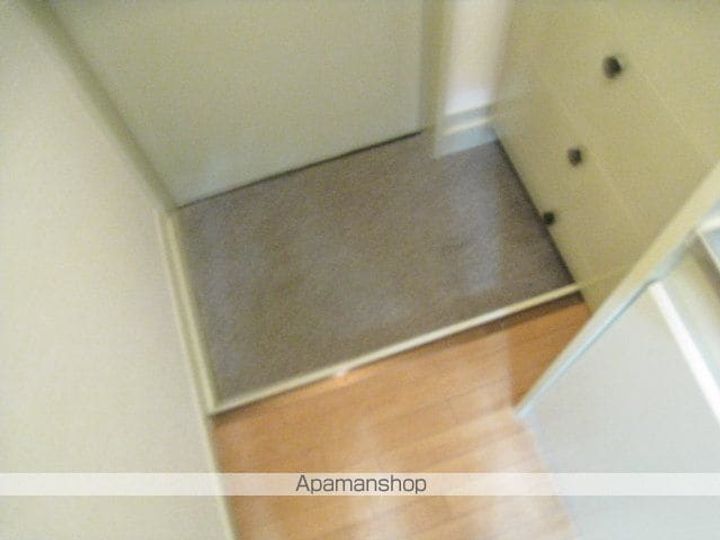 第3紀州ハイツの玄関