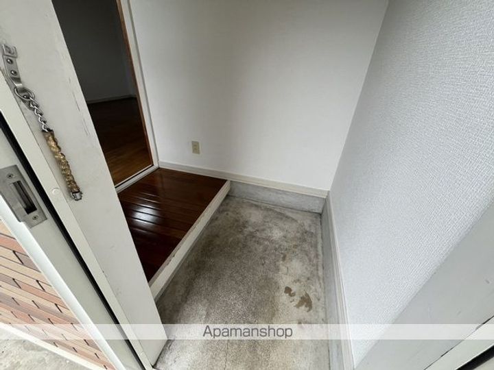 バルビゾン湯川(バルビゾンユノカワ)の玄関