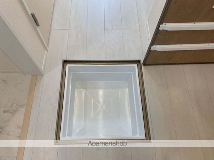 愛知県北名古屋市宇福寺天神の賃貸アパートの内装