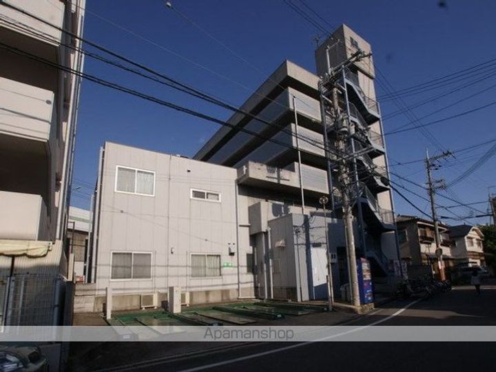 セレーネ蛍池の外観