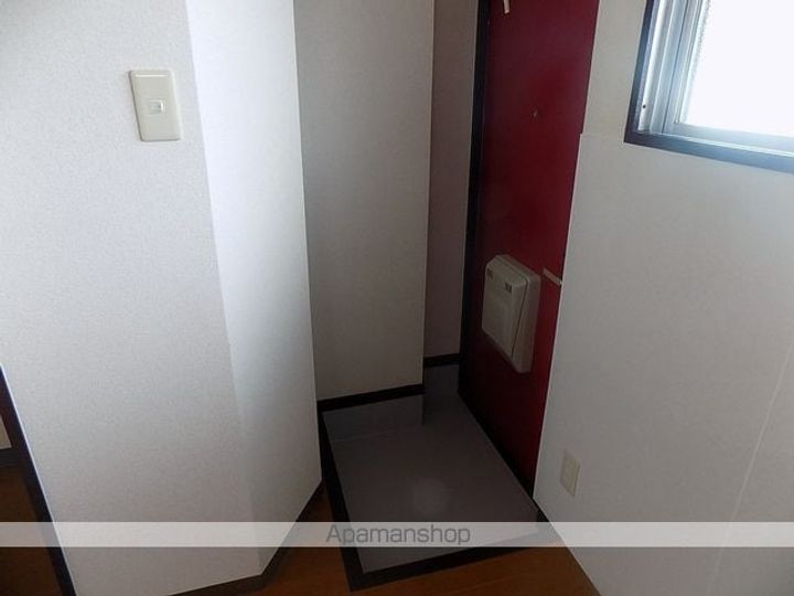 サロンハイツ2Bの玄関