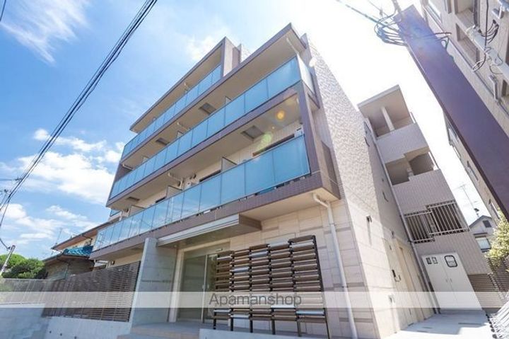 東京都渋谷区代々木4丁目の賃貸マンションの外観