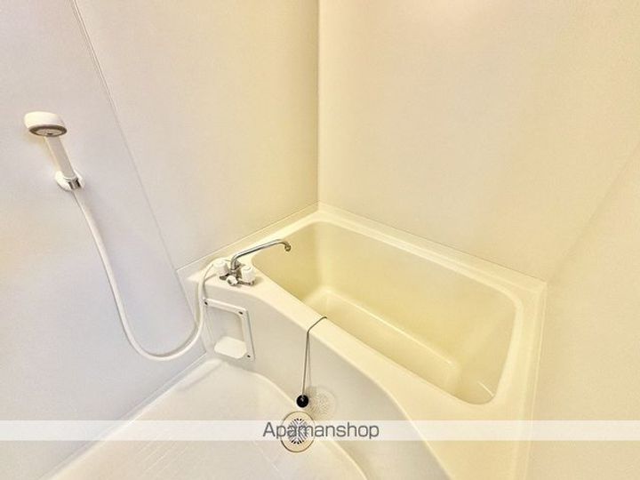 レオパレスルミエール高出104の風呂