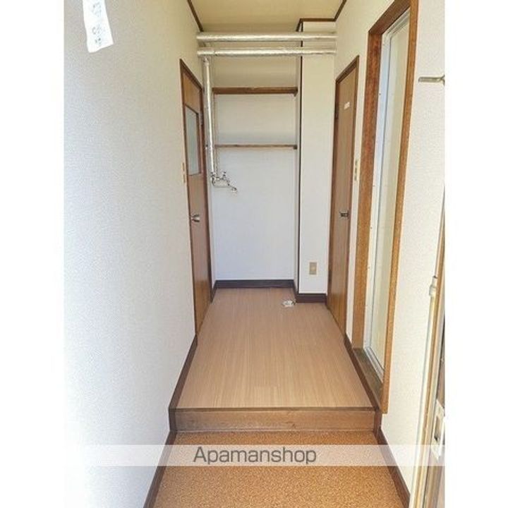 TKハイツ205の玄関