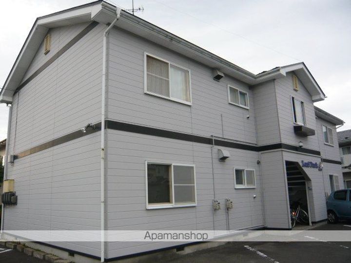 青森県八戸市長根1丁目の賃貸アパートの外観