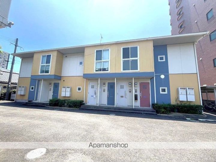 熊本県八代市本町3丁目の賃貸アパートの外観